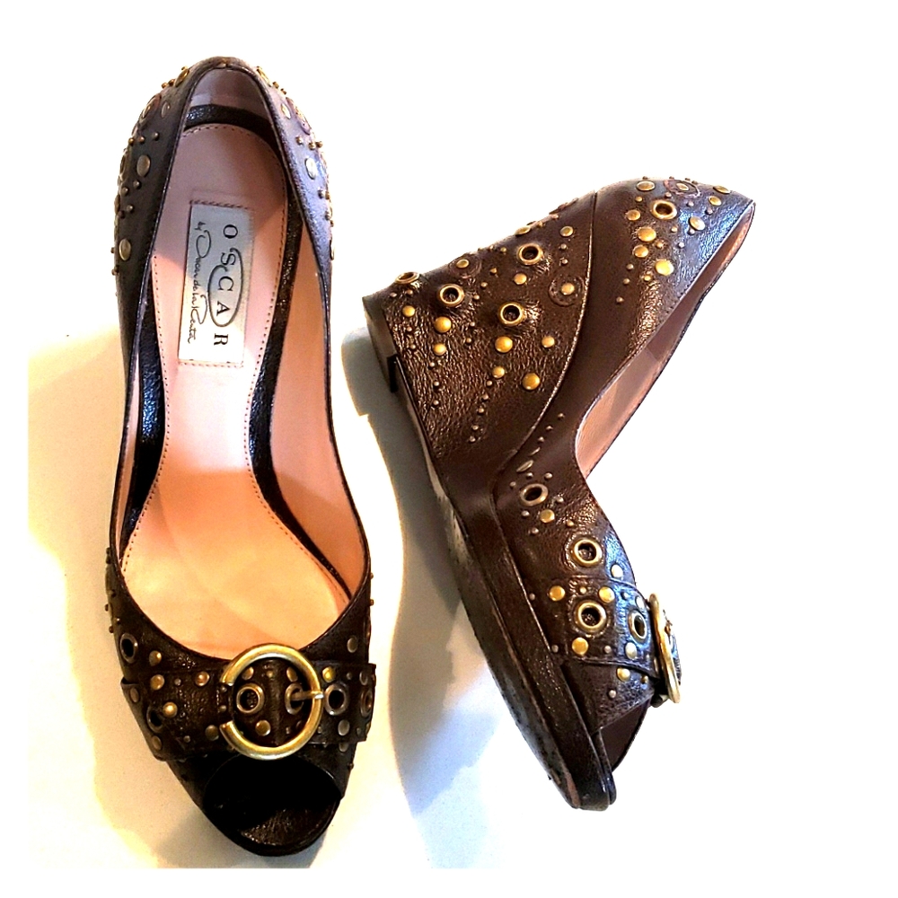 Oscar de la Renta Tulah Grommet Wedge